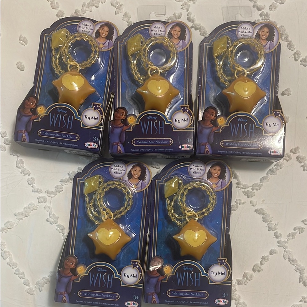 Disney Wish Yellow Star Necklace set of 5 new
